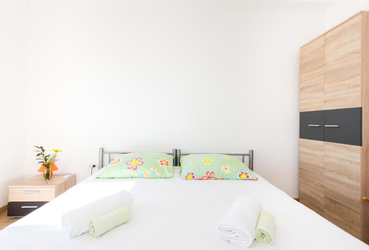 Guest House Letizia Ragusa Esterno foto